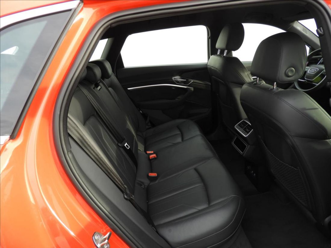 Audi e-tron Advanced 55 Quattro SUV