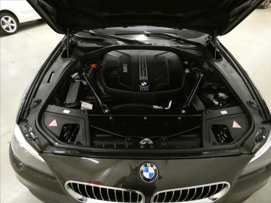 BMW Řada 5 2.0 d  525 xDrive Combi