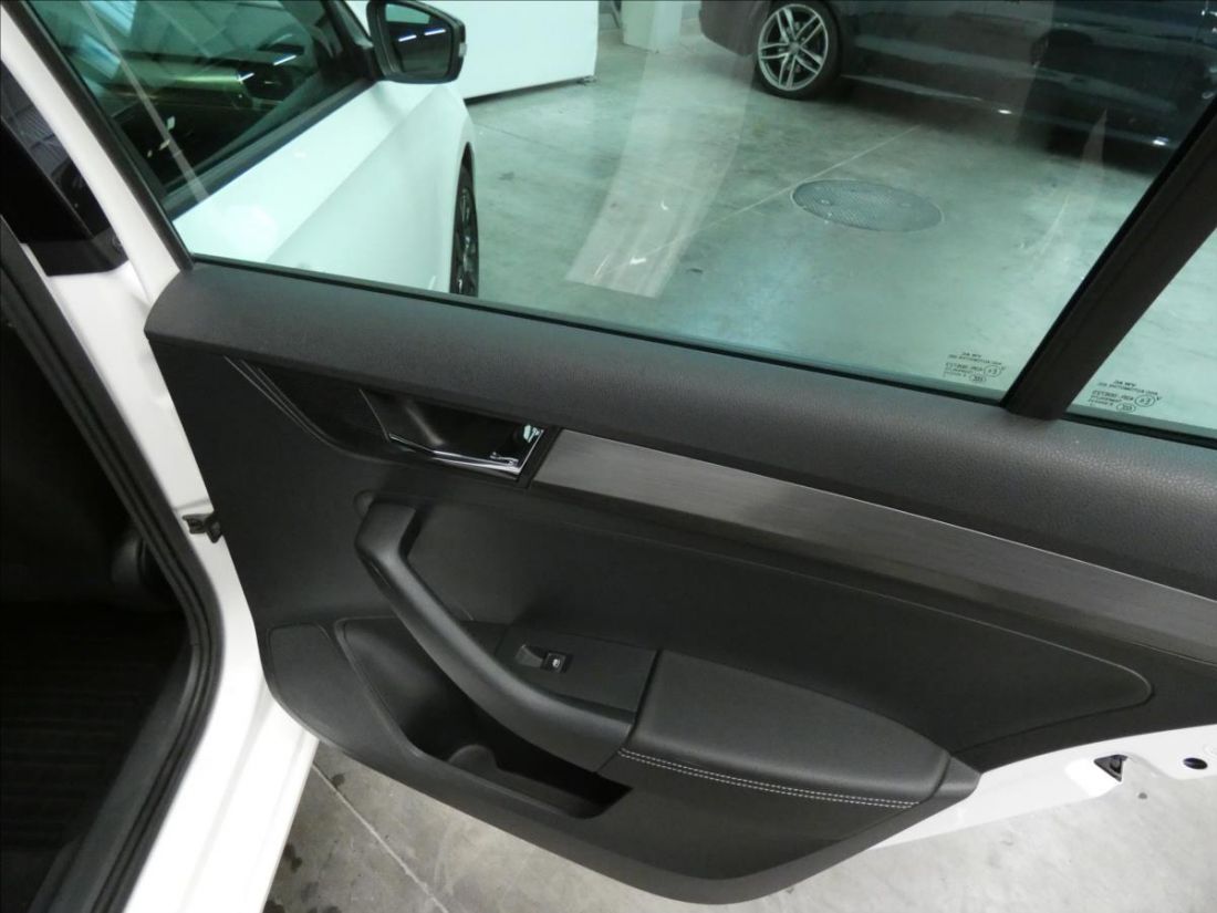 Škoda Rapid 1.6 TDI StylePlus Hatchback