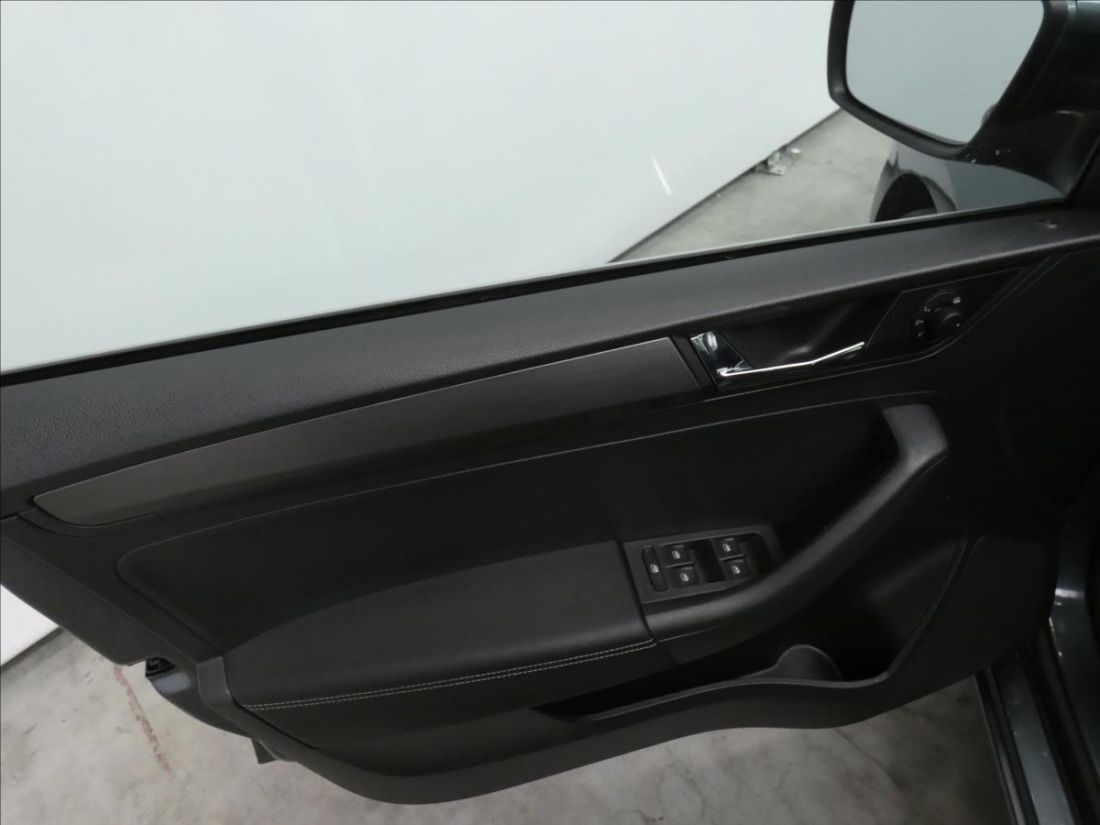 Škoda Rapid 1.0 TSI StylePlus 7DSG liftback