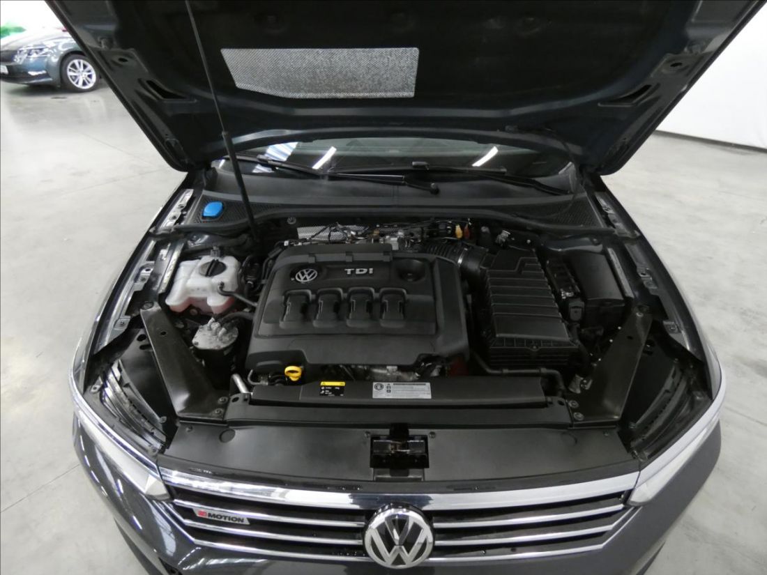 Volkswagen Passat 2.0 BiTDI Highline 7DSG 4motion Combi