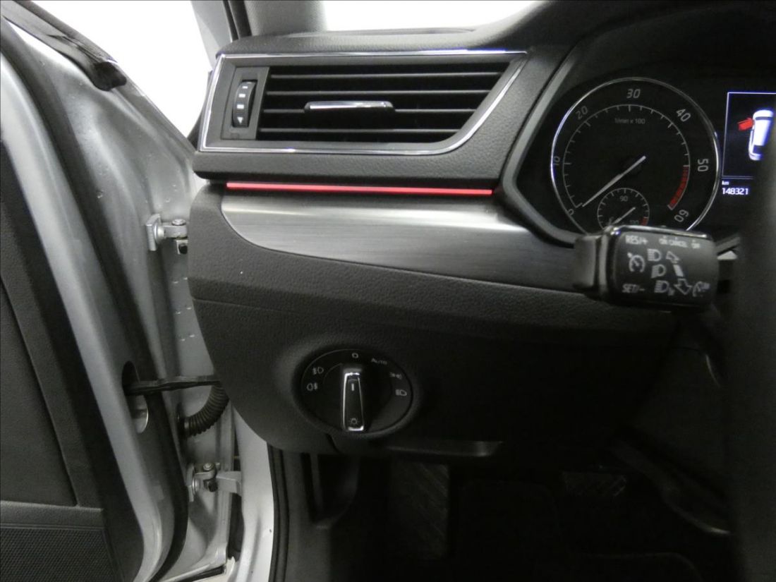 Škoda Superb 2.0 TDI Style Combi 6DSG