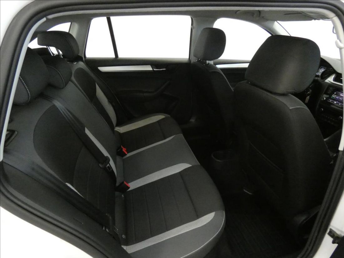 Škoda Rapid 1.0 TSI Ambition Sportback