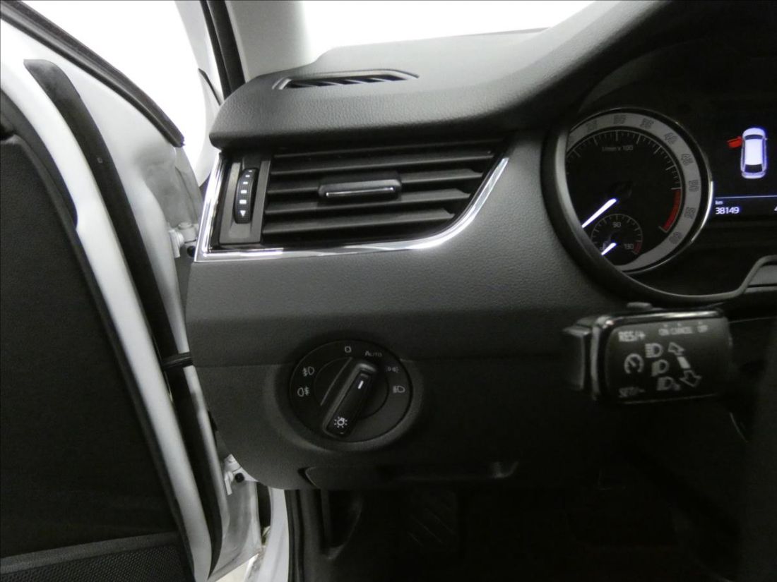 Škoda Octavia 2.0 TDI Style Combi 7DSG