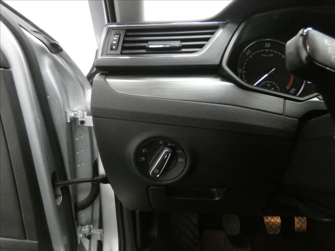 Škoda Superb 2.0 TDI Style Combi 4x4