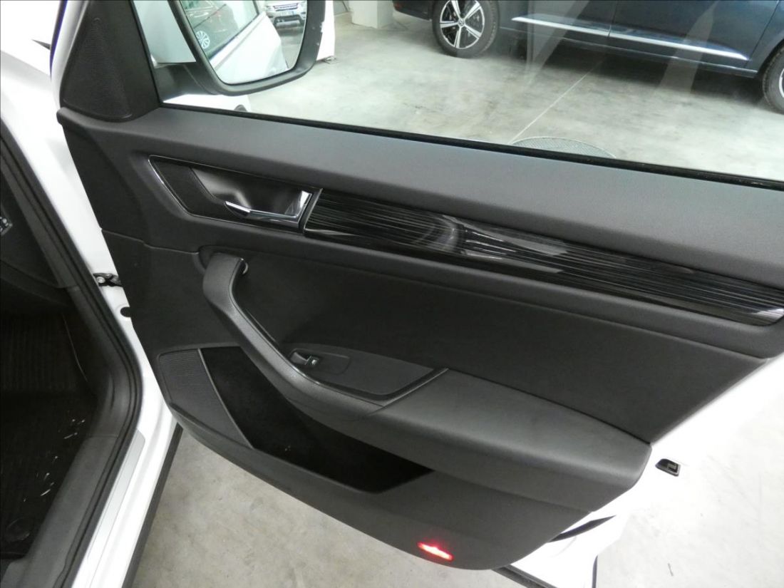 Škoda Kodiaq 2.0 TDI STYLE SUV  4X4
