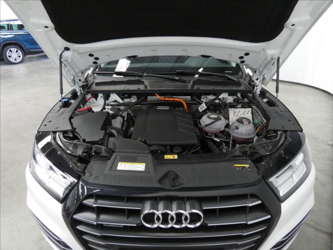 Audi Q5 2.0 TFSI S-line SUV Quattro S-tronic