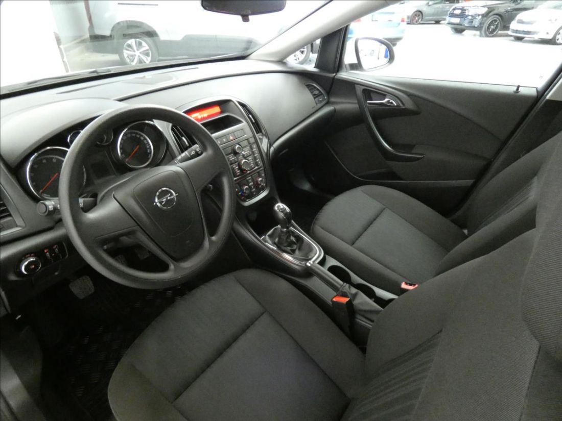Opel Astra 1.4 16V Sport Hatchback