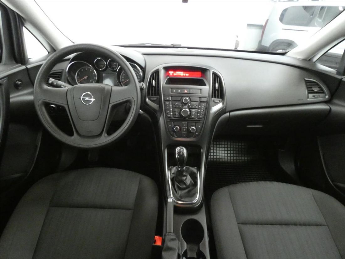Opel Astra 1.4 16V Sport Hatchback