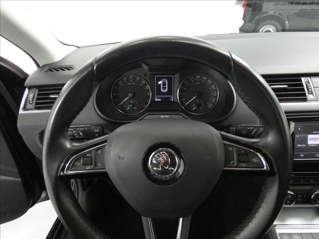 Škoda Octavia 1.6 TDI Style Liftback