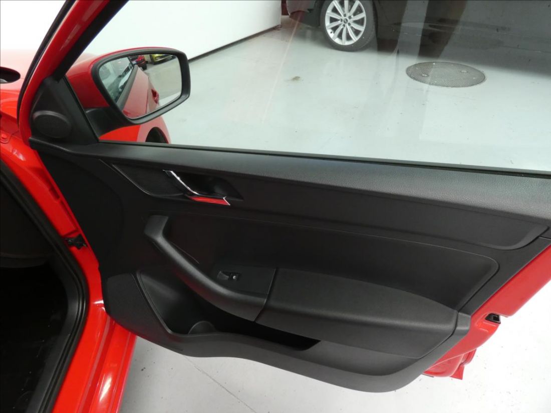 Škoda Rapid 1.6 TDI AmbitionPlus Liftback