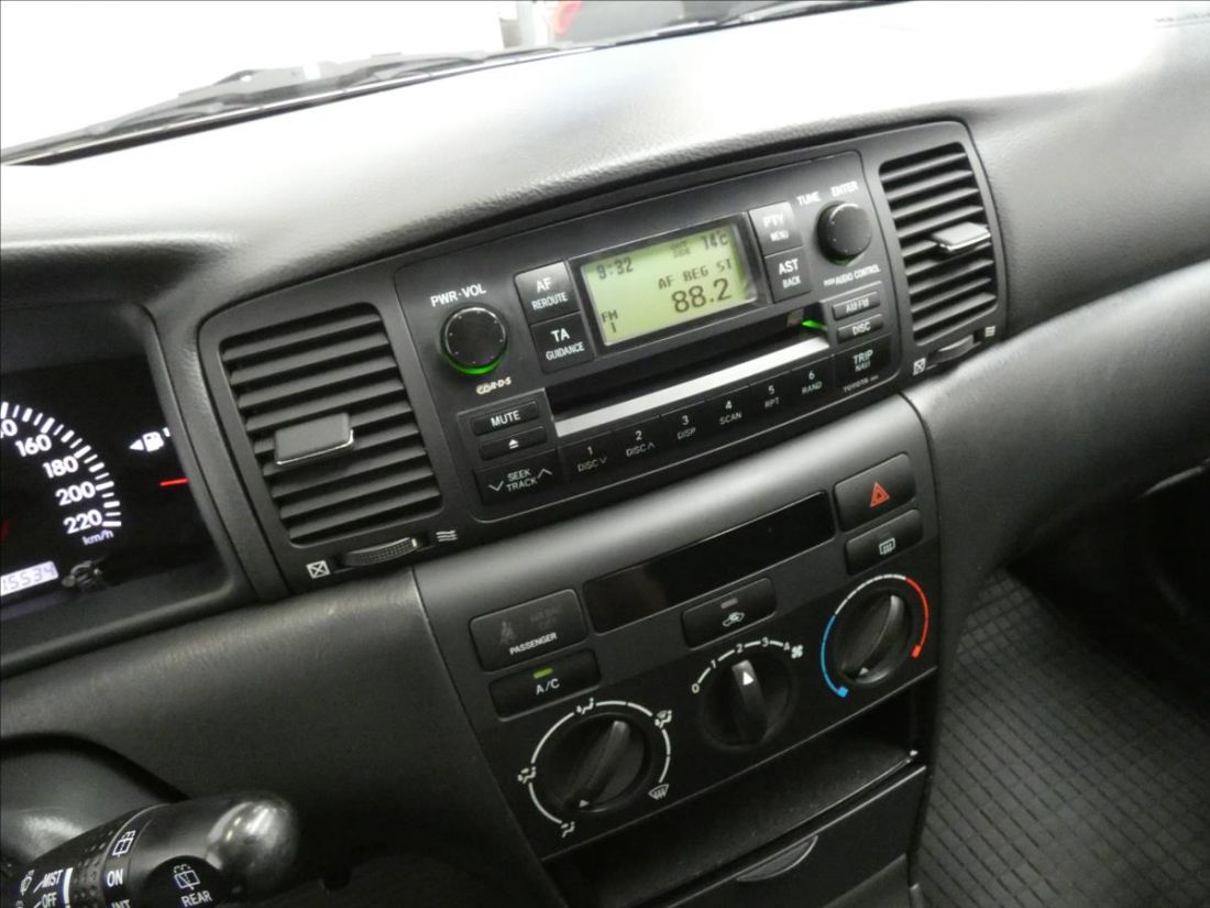 Toyota Corolla 1.4 VVTi  Hatchback