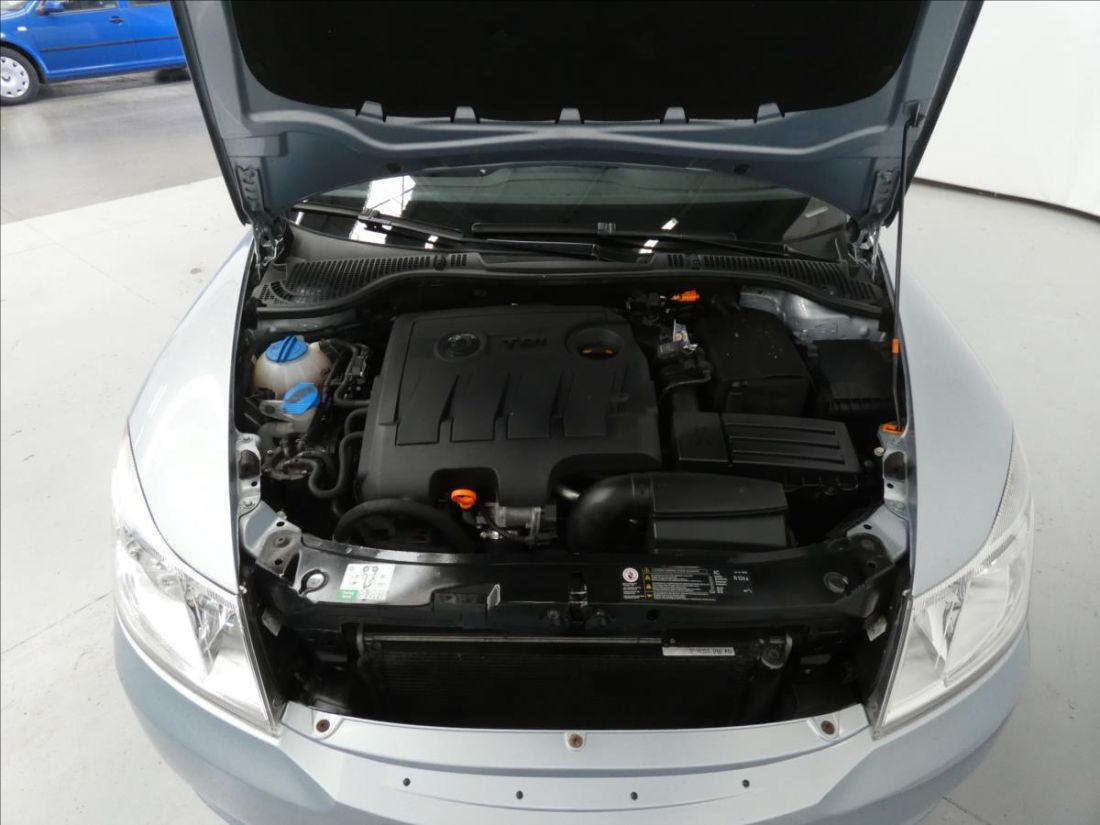 Škoda Octavia 1.6 TDI Elegance Combi