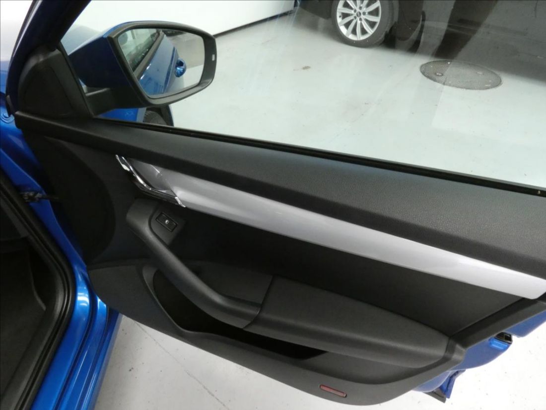 Škoda Octavia 1.6 TDI Ambition Liftback