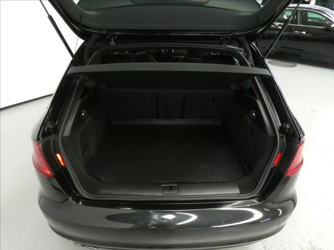 Audi A3 1.8 TFSI Sportback NAVIGACE