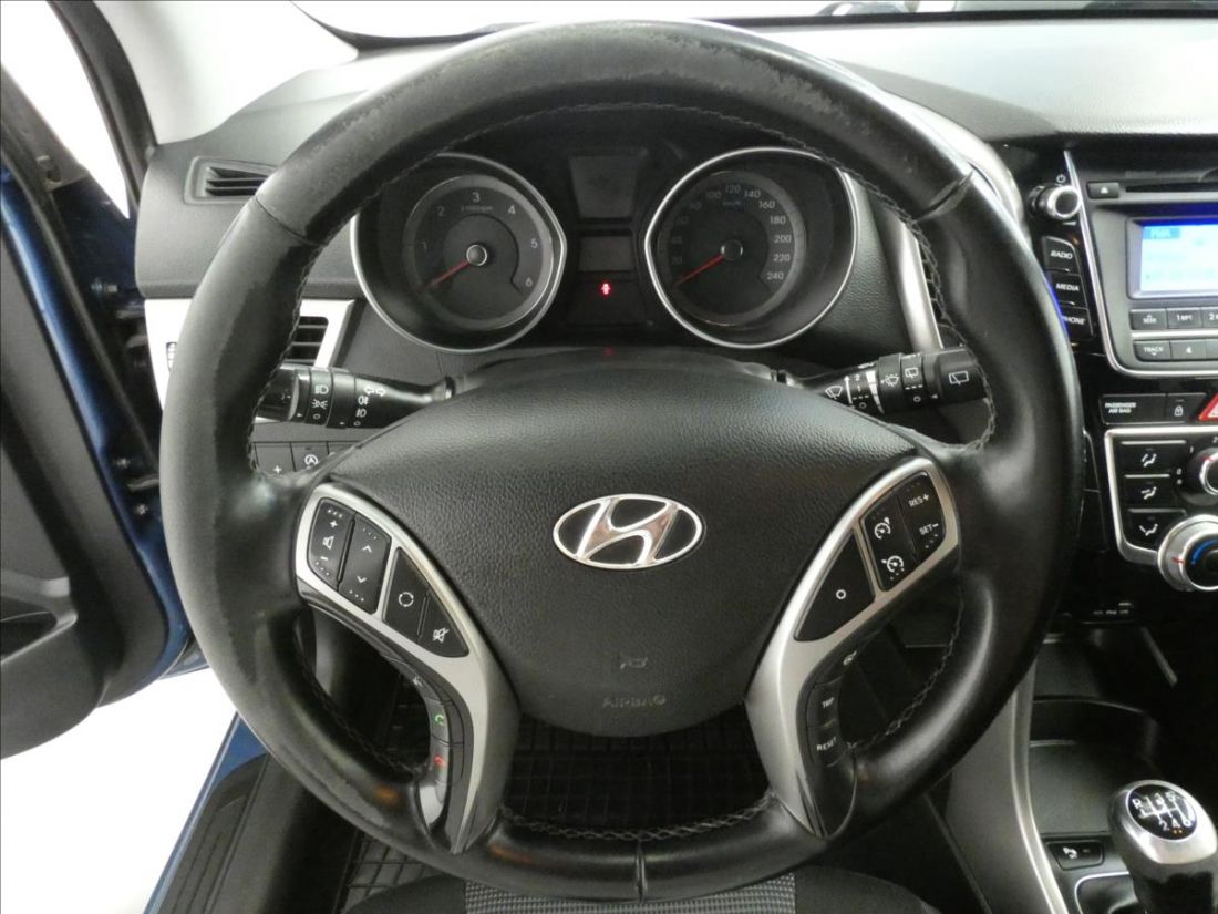 Hyundai i30 1.6 CRDi Weekend Combi