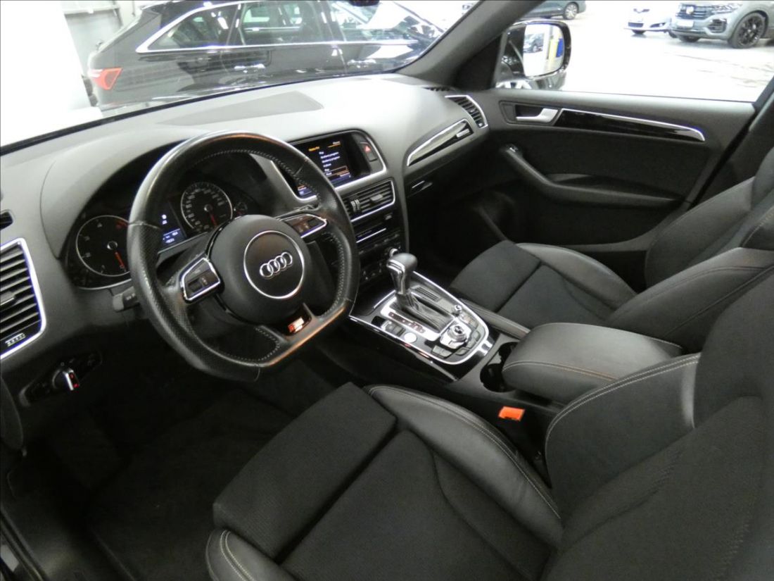 Audi Q5 2.0 TDI S-line 7S-tronic