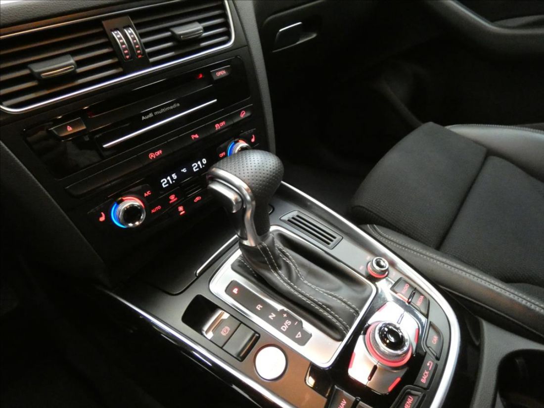 Audi Q5 2.0 TDI S-line 7S-tronic