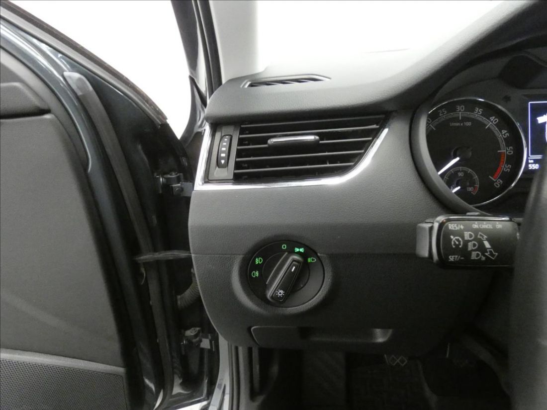 Škoda Octavia 1.6 TDI Ambition Combi