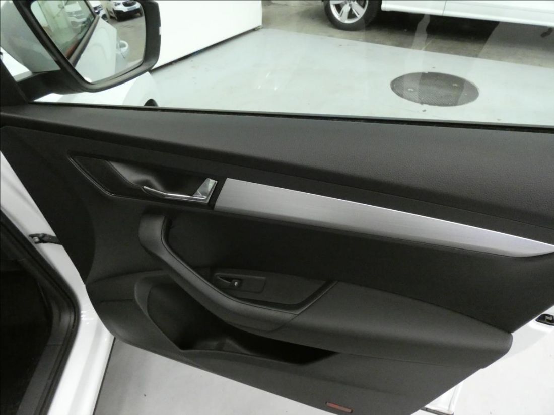 Škoda Karoq 1.5 TSI 110kW Ambition  SUV
