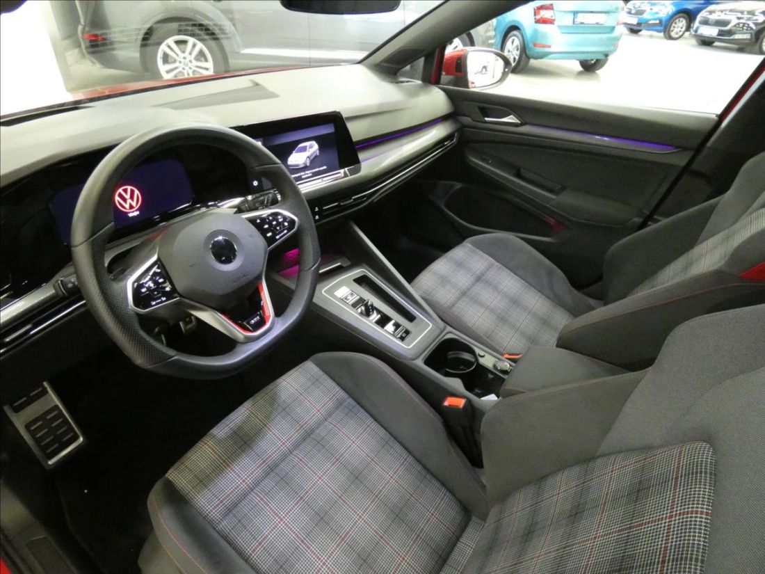 Volkswagen Golf 2.0 TSI GTI Hatchback
