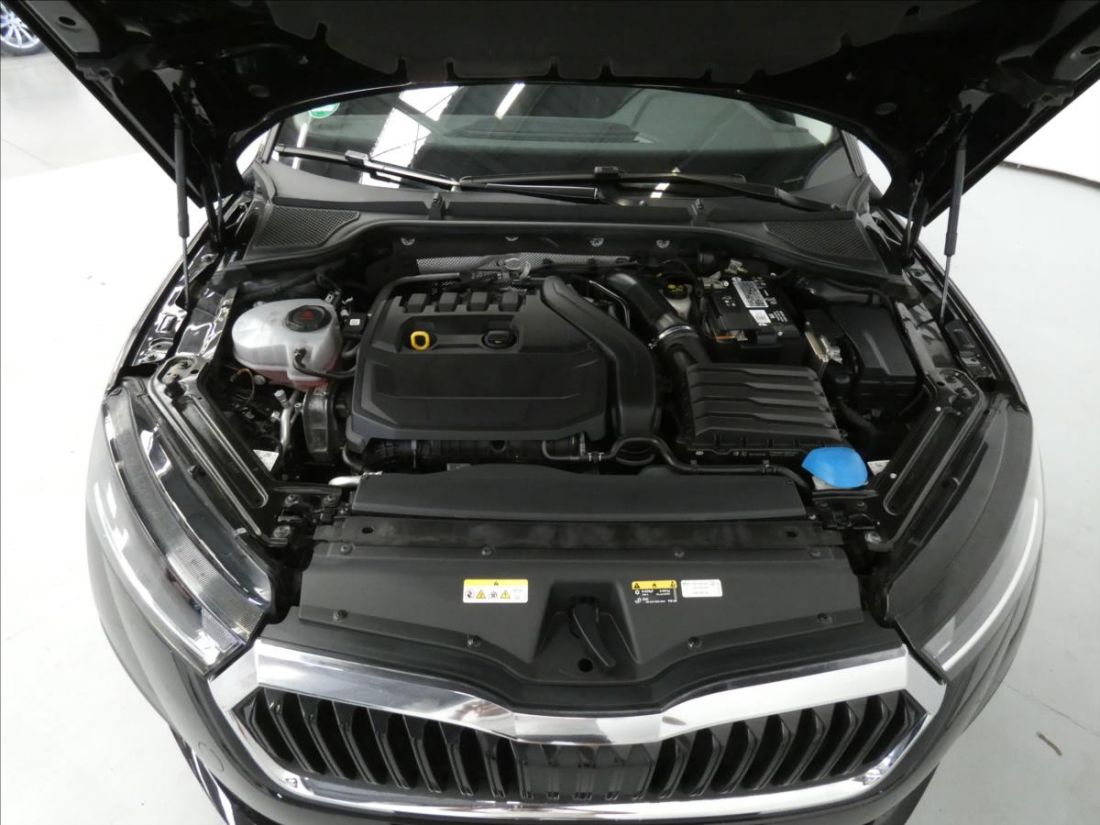 Škoda Octavia 1.5 TSI AmbitionPlus Sedan