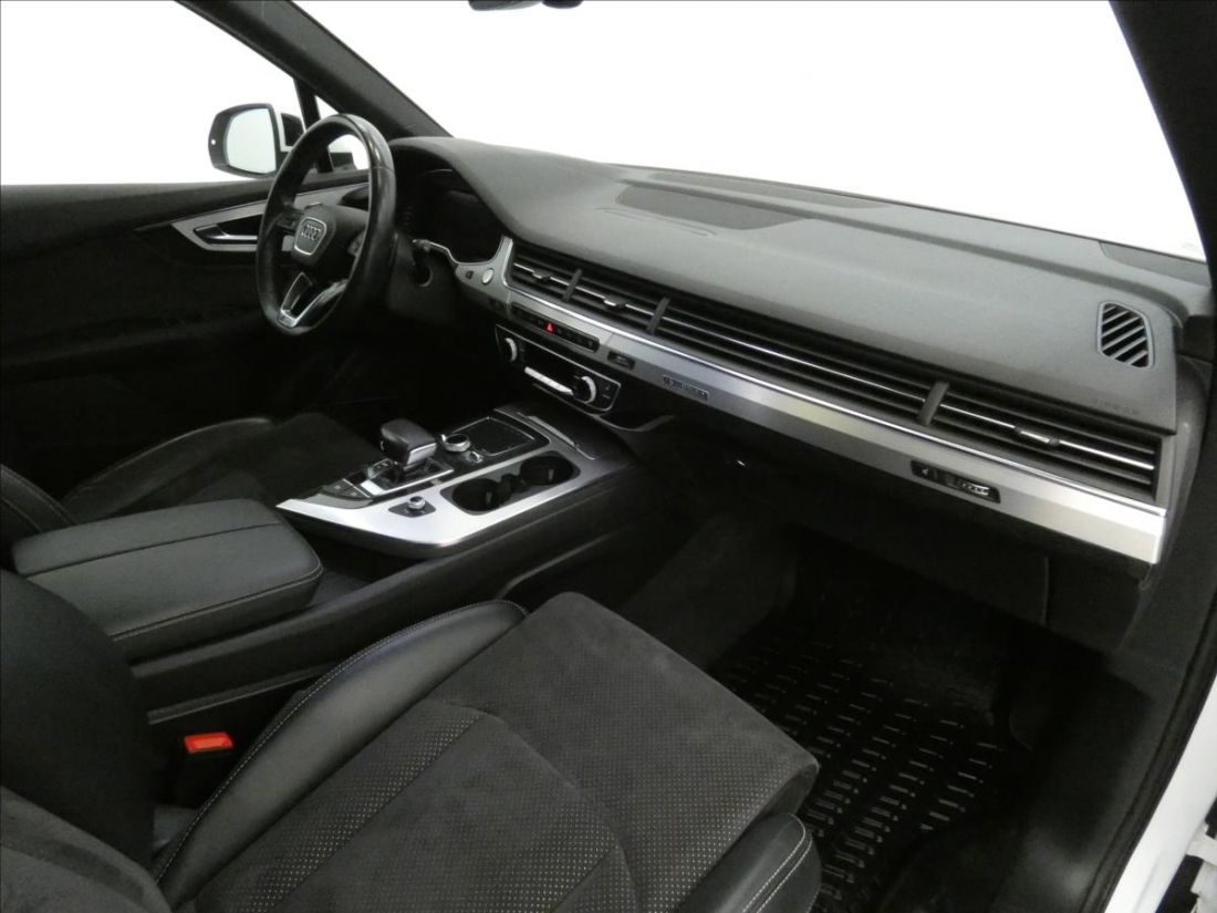 Audi Q7 3.0 TDI S-Line  SUV 8TT Quattro
