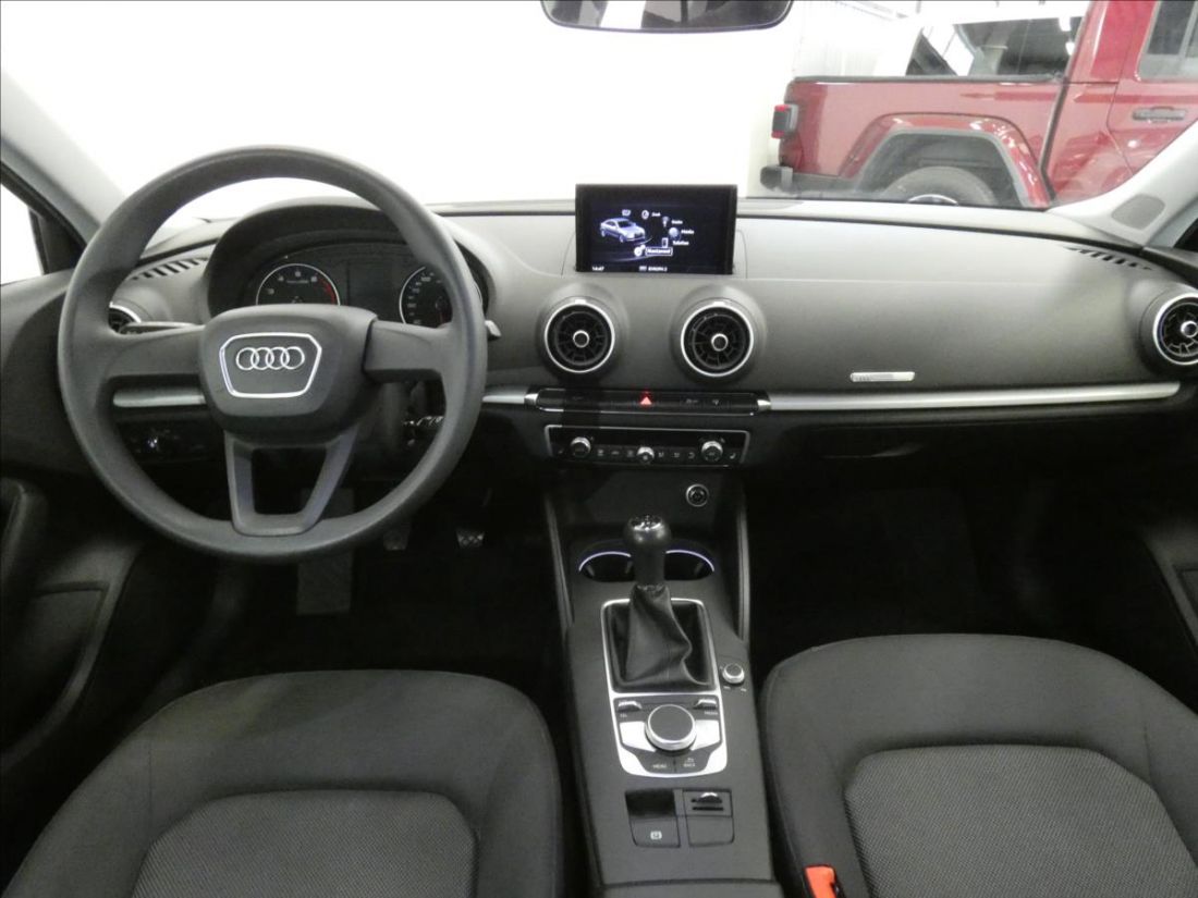 Audi A3 1.0 30 TFSI Design