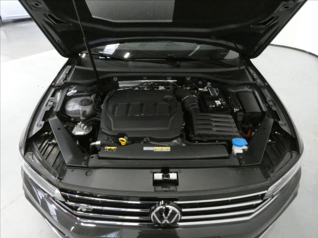 Volkswagen Passat 2.0 TDI BMT R-Line  7DSG 4MOT