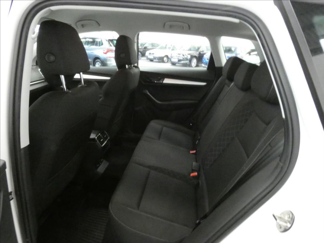 Škoda Karoq 1.5 TSI AmbtionPlus  SUV 7DSG