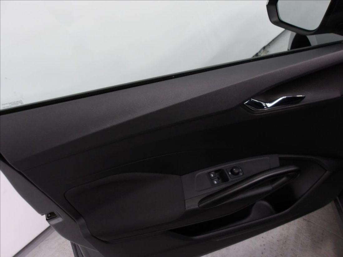 Škoda Fabia 1.0 TSI Ambition Plus  hatchback