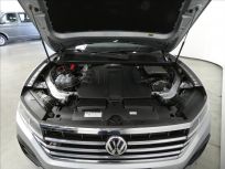 Volkswagen Touareg 3.0 TDI R-line 8Tiptronic 4x4