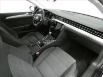Volkswagen Passat 2.0 TDI Bussines 7DSG Combi