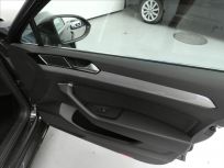 Volkswagen Passat 2.0 TDI Bussines 7DSG Combi