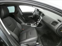 Volvo V60 2.0 D4 Automat Momentum Combi