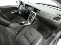 Volvo V60 2.0 D4 Automat Momentum Combi