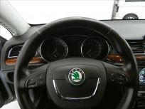 Škoda Superb 2.0 TDI Elegance 6DSG TOP STAV