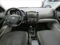 Kia Ceed 1.4 i 80kw Base Hatchback