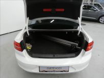 Volkswagen Passat 2.0 TDI 140kW Highline Sedan 6DSG