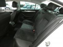 Volkswagen Passat 2.0 TDI 140kW Highline Sedan 6DSG