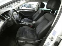Volkswagen Passat 2.0 TDI 140kW Highline Sedan 6DSG