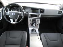 Volvo V60 2.4 D4 Momentum CROSS COUNTRY