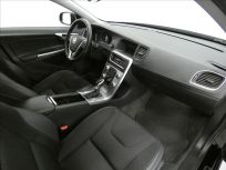 Volvo V60 2.4 D4 140kW Momentum CROSS COUNTRY
