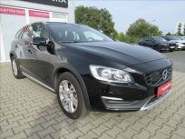 Volvo V60 2.4 D4 Momentum CROSS COUNTRY