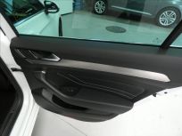 Volkswagen Passat 2.0 TDI Elegance Combi 7DSG