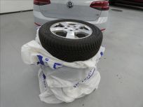 Volkswagen Golf 1.4 TSI BMT Highline R-line