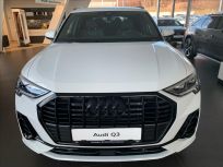 Audi Q3 1.5   S line 35 TFSI