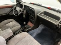 Lancia Thema 2.8 V6