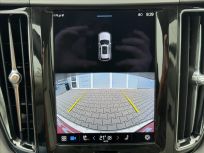 Volvo XC60 2.0 B4 MomentumPro AWD 8Aut