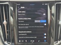 Volvo XC60 2.0 B4 MomentumPro AWD 8Aut